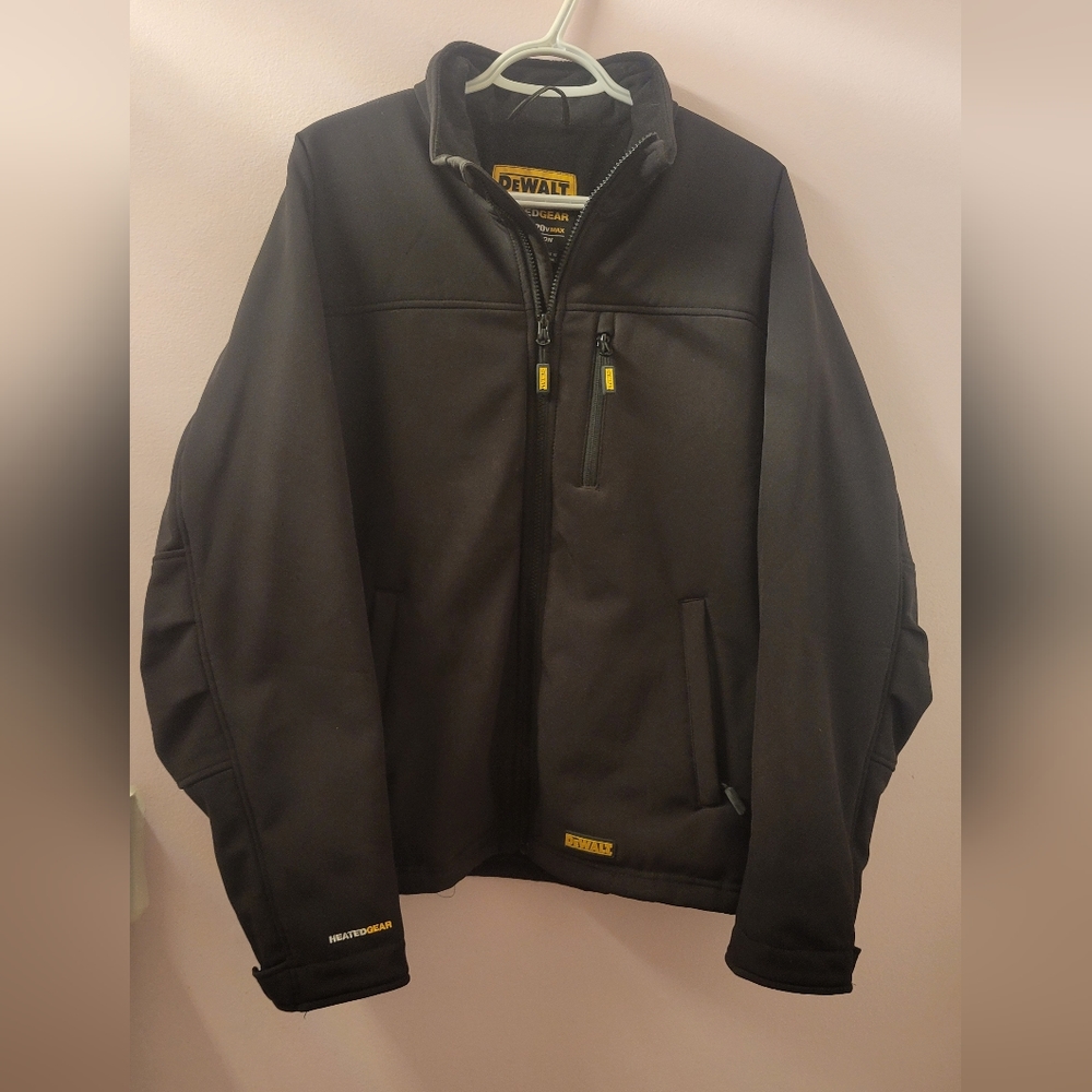 DeWalt black heated jacket M